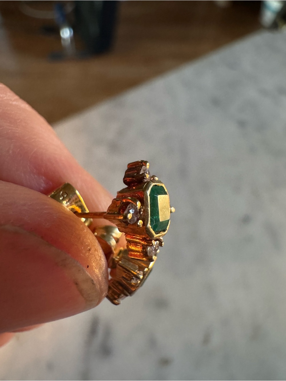 18k Emerald & Diamond Stud earrings - Picture 8 of 11